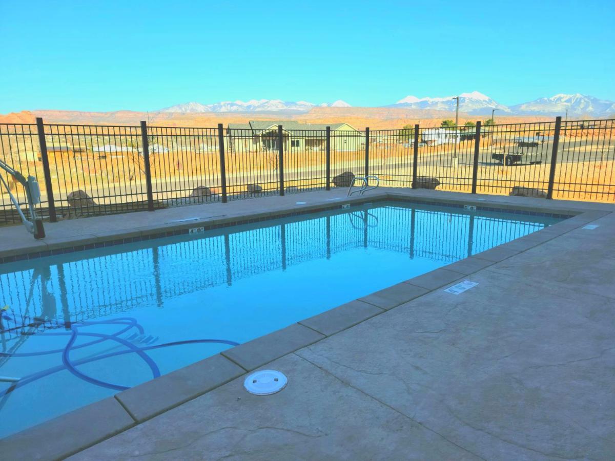 Scenic View Inn & Suites Moab Bagian luar foto